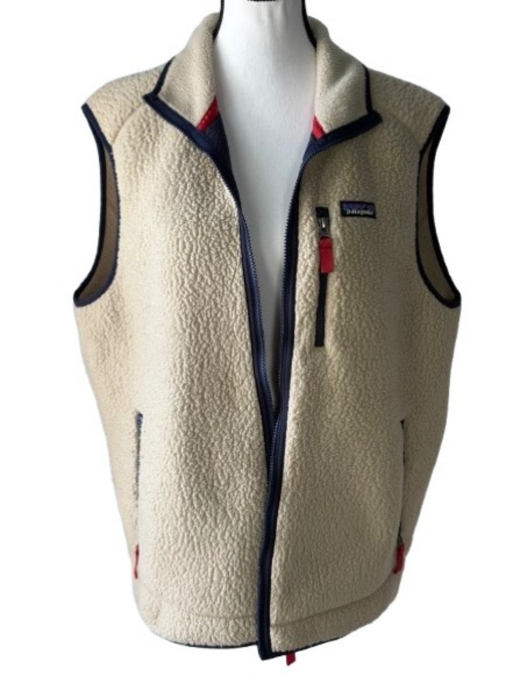 Patagonia Men’s Cream Retro Pile Fleece Vest, Navy Blue Trim/Red Accents. Sz-L